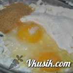 Шаг 3 (Кулинарный рецепт с фото - Сырники)