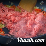 Шаг 1 (Кулинарный рецепт с фото - Хот-догов с мясным чили-соусом)